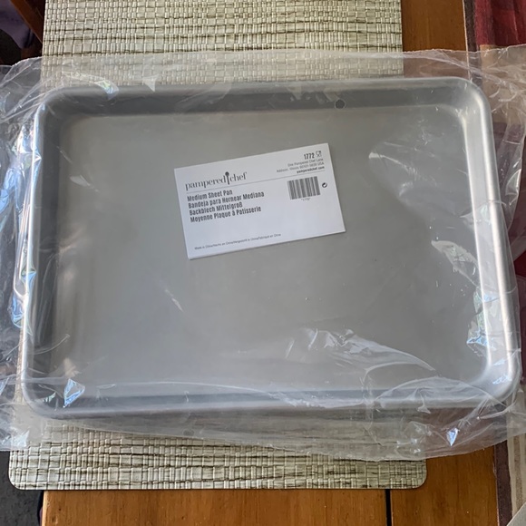 Pampered Chef Kitchen Pampered Chef Medium Sheet Pan Heavy Duty New